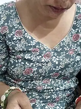 Snapshot of Urmila_bhabhii chatting on June 5, 2026, 3:07 pm Urmila bhabhii online show from June 5, 2026, 3:07 pm