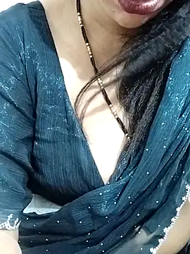 Snapshot of Urmila_bhabhii chatting on June 16, 2026, 4:26 am Urmila bhabhii online show from June 16, 2026, 4:26 am
