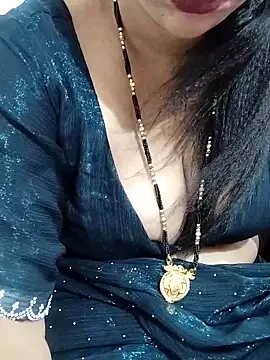 Snapshot of Urmila_bhabhii chatting on June 17, 2026, 2:58 am Urmila bhabhii online show from June 17, 2026, 2:58 am