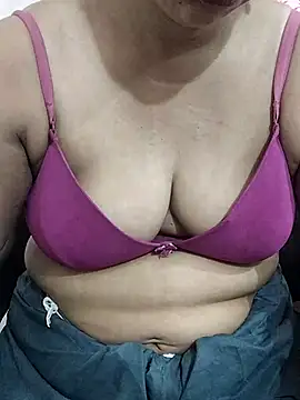Snapshot of Urmila_bhabhii chatting on June 20, 2026, 3:20 am Urmila bhabhii online show from June 20, 2026, 3:20 am