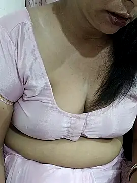 Snapshot of Urmila_bhabhii chatting on June 30, 2026, 3:18 am Urmila bhabhii online show from June 30, 2026, 3:18 am