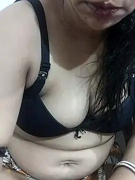 Snapshot of Urmila_bhabhii chatting on July 4, 2026, 4:35 pm Urmila bhabhii online show from July 4, 2026, 4:35 pm