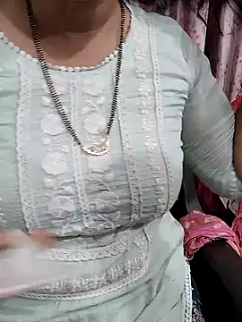 Snapshot of Urmila_bhabhii chatting on July 8, 2026, 4:33 pm Urmila bhabhii online show from July 8, 2026, 4:33 pm