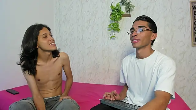Snapshot of jony_honey chatting on June 10, 2026, 11:53 am jony honey online show from June 10, 2026, 11:53 am