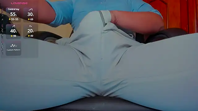 MrLonely02 online show from February 20, 2025, 1:08 pm