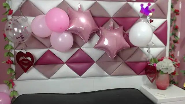 NahomiConnor  online show from January 20, 2025, 11:10 pm