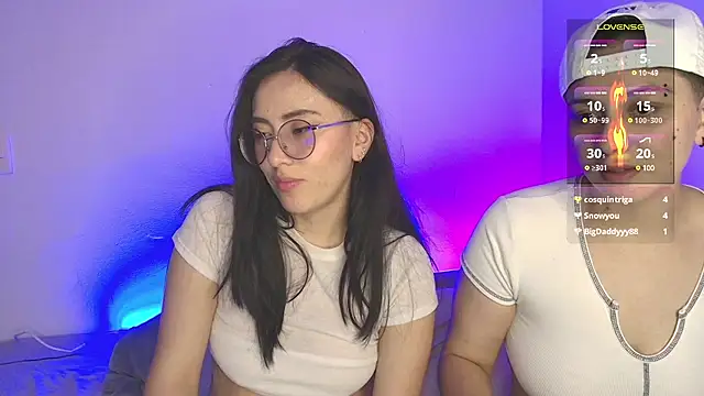 Snapshot of aron_wi chatting on December 8, 2024, 11:08 pm aron wi online show from December 8, 2024, 11:08 pm