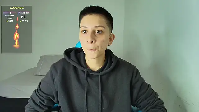 Snapshot of aron_wi chatting on January 15, 2025, 10:57 pm aron wi online show from January 15, 2025, 10:57 pm