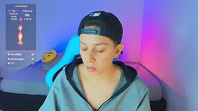 Snapshot of aron_wi chatting on January 21, 2025, 2:15 pm aron wi online show from January 21, 2025, 2:15 pm