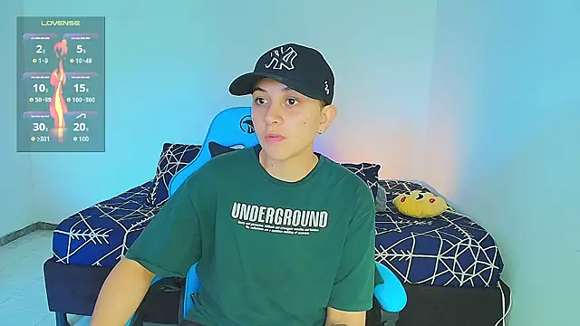 Snapshot of aron_wi chatting on January 23, 2025, 6:03 pm aron wi online show from January 23, 2025, 6:03 pm