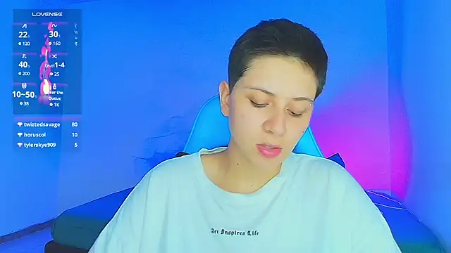 Snapshot of aron_wi chatting on February 11, 2025, 9:14 pm aron wi online show from February 11, 2025, 9:14 pm