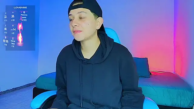 Snapshot of aron_wi chatting on February 14, 2025, 12:14 pm aron wi online show from February 14, 2025, 12:14 pm