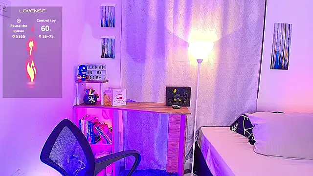 Snapshot of aron_wi chatting on October 22, 2025, 10:37 am aron wi online show from October 22, 2025, 10:37 am