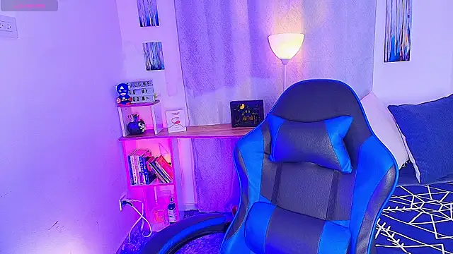 Snapshot of aron_wi chatting on November 20, 2025, 10:15 am aron wi online show from November 20, 2025, 10:15 am