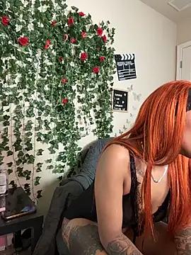 butterflybootyy online show from November 25, 2025, 3:06 am