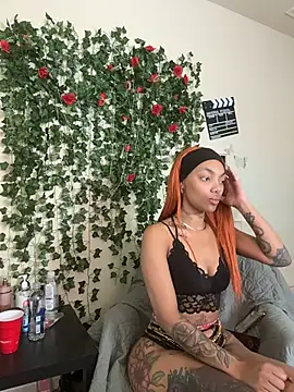 butterflybootyy online show from November 29, 2025, 3:04 pm