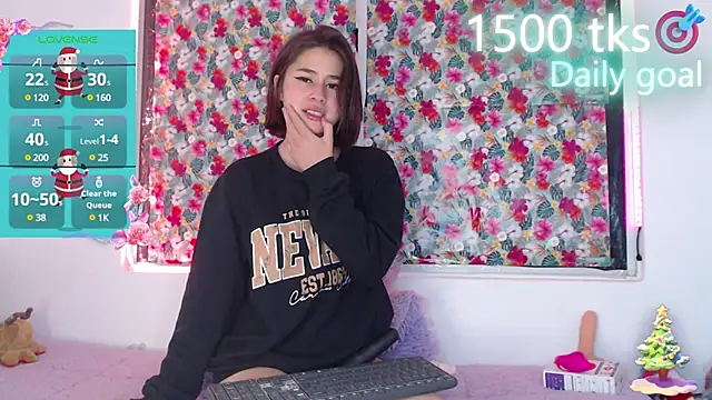 -Gwen- online show from December 17, 2024, 4:01 am