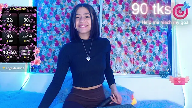 Snapshot of -Gwen- chatting on February 19, 2025, 4:44 am -Gwen- online show from February 19, 2025, 4:44 am