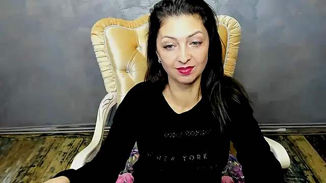 Snapshot of DivinSandra chatting on December 29, 2024, 6:45 am DivinSandra online show from December 29, 2024, 6:45 am