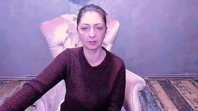 DivinSandra online show from March 18, 2026, 5:43 am