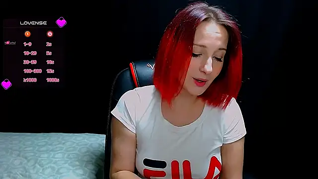 Snapshot of AgathaNoxe chatting on December 19, 2024, 10:21 pm AgathaNoxe online show from December 19, 2024, 10:21 pm