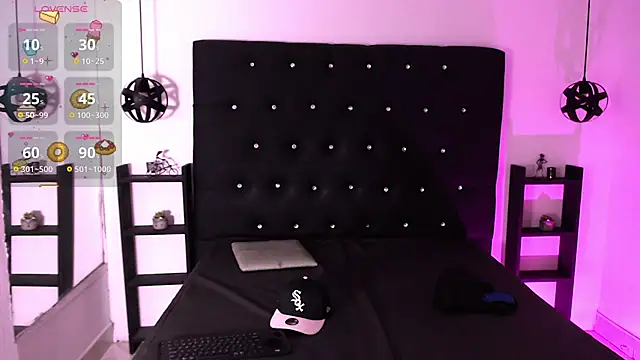 Snapshot of Mowgli_FFun chatting on October 9, 2025, 11:30 am Mowgli FFun online show from October 9, 2025, 11:30 am