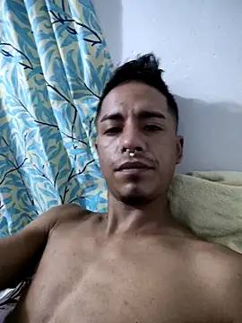 Snapshot of Mowgli_FFun chatting on November 5, 2025, 9:59 pm Mowgli FFun online show from November 5, 2025, 9:59 pm