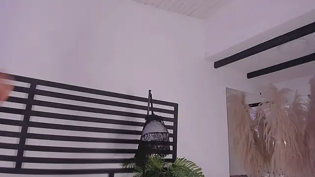 Snapshot of ariana_rosse__ chatting on January 12, 2025, 5:44 pm ariana rosse online show from January 12, 2025, 5:44 pm