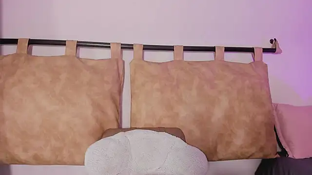 Snapshot of ariana_rosse__ chatting on February 8, 2025, 6:44 pm ariana rosse online show from February 8, 2025, 6:44 pm