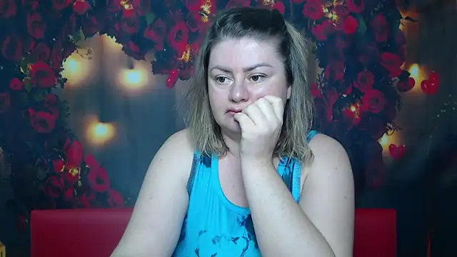 ZannaDreil online show from March 8, 2025, 11:28 pm