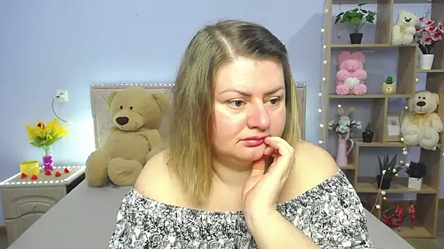 ZannaDreil online show from March 11, 2025, 7:14 pm