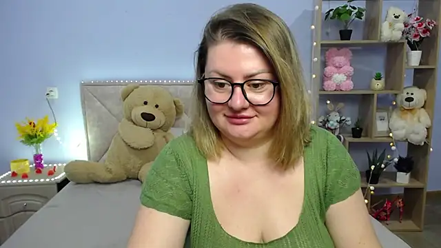 ZannaDreil online show from March 13, 2025, 4:38 am