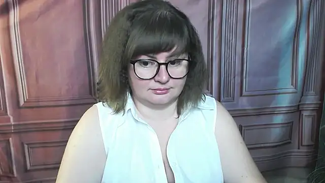 ZannaDreil online show from September 11, 2025, 5:57 pm