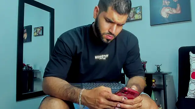 Snapshot of SamirHazard97 chatting on December 6, 2024, 2:46 am SamirHazard97 online show from December 6, 2024, 2:46 am