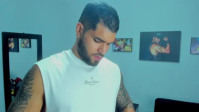 Snapshot of SamirHazard97 chatting on December 29, 2024, 2:17 am SamirHazard97 online show from December 29, 2024, 2:17 am