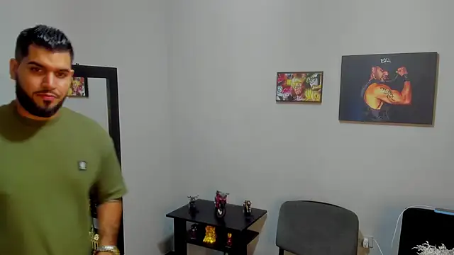 Snapshot of SamirHazard97 chatting on February 8, 2025, 1:54 am SamirHazard97 online show from February 8, 2025, 1:54 am