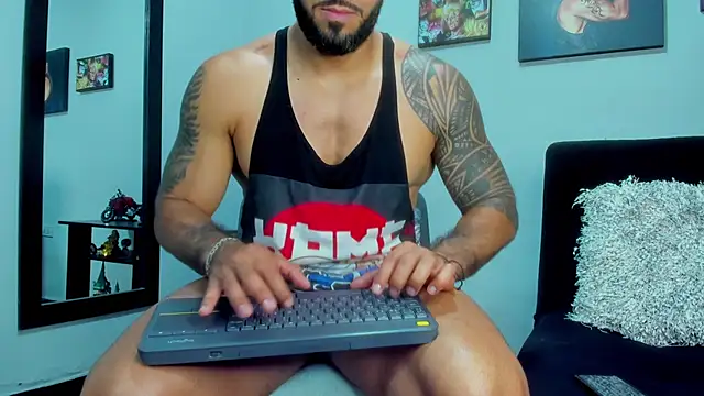 Snapshot of SamirHazard97 chatting on February 11, 2025, 4:55 am SamirHazard97 online show from February 11, 2025, 4:55 am