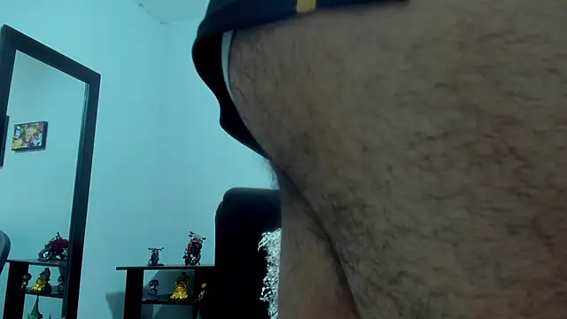 Snapshot of SamirHazard97 chatting on February 16, 2025, 2:31 am SamirHazard97 online show from February 16, 2025, 2:31 am