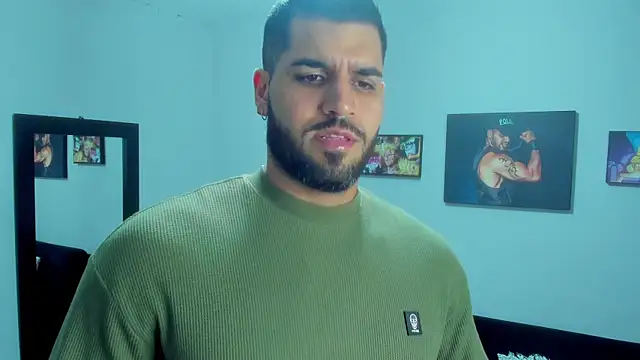 Snapshot of SamirHazard97 chatting on February 17, 2025, 9:19 pm SamirHazard97 online show from February 17, 2025, 9:19 pm