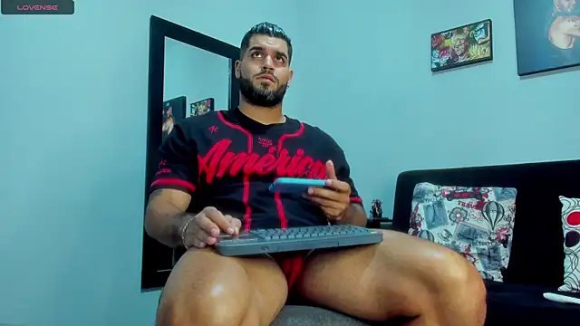 Snapshot of SamirHazard97 chatting on March 15, 2025, 11:39 pm SamirHazard97 online show from March 15, 2025, 11:39 pm