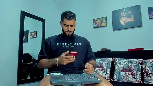 Snapshot of SamirHazard97 chatting on October 10, 2025, 8:41 pm SamirHazard97 online show from October 10, 2025, 8:41 pm