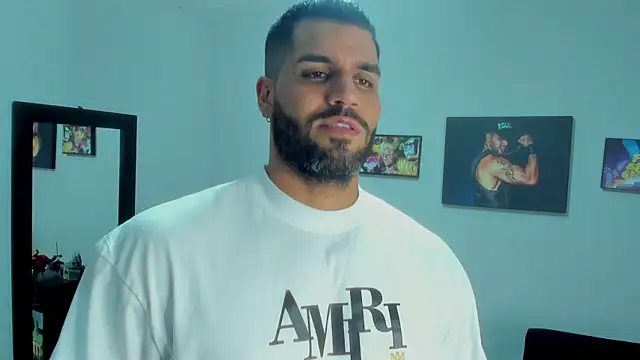 Snapshot of SamirHazard97 chatting on November 28, 2025, 7:27 pm SamirHazard97 online show from November 28, 2025, 7:27 pm