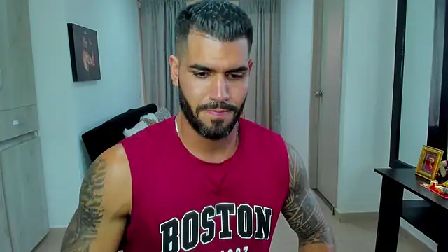 Snapshot of SamirHazard97 chatting on December 16, 2025, 9:31 pm SamirHazard97 online show from December 16, 2025, 9:31 pm