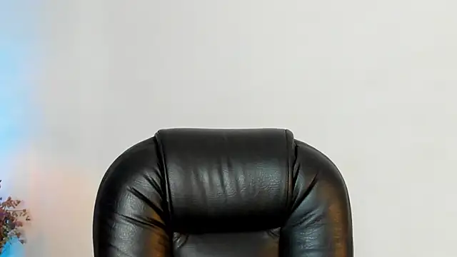 melody suarez online show from January 2, 2025, 8:57 pm