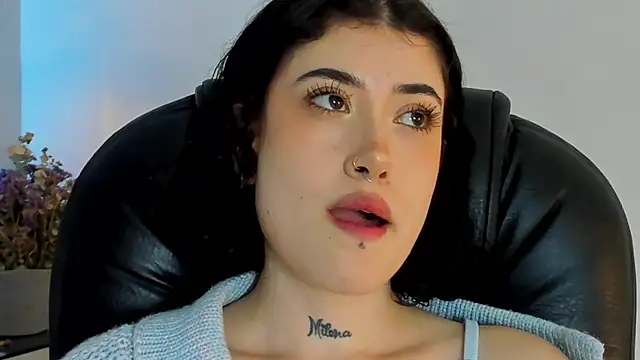 melody suarez online show from January 5, 2025, 11:33 pm