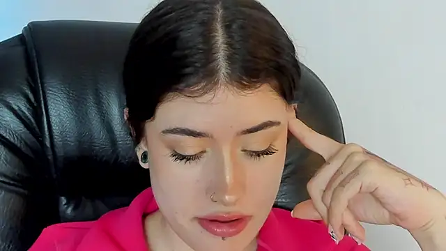 melody suarez online show from January 10, 2025, 1:42 am