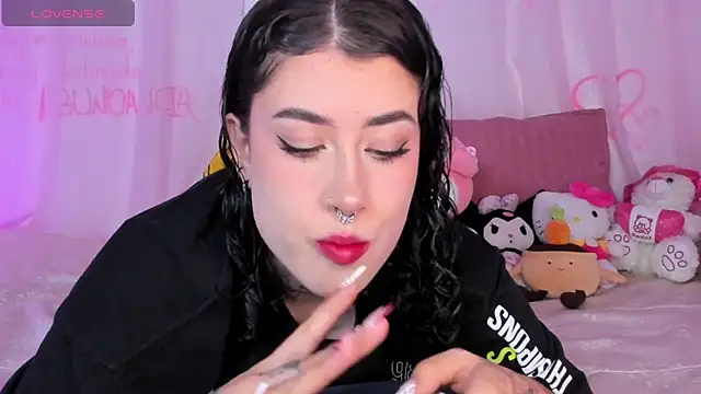 melody suarez online show from October 7, 2025, 10:51 pm