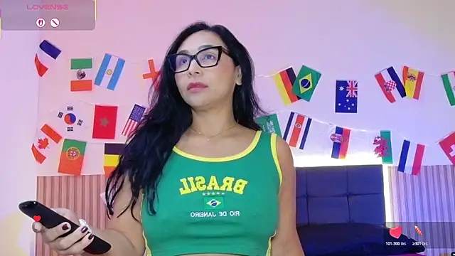 Snapshot of DIOSA-HOT chatting on June 12, 2026, 8:57 am DIOSA-HOT online show from June 12, 2026, 8:57 am