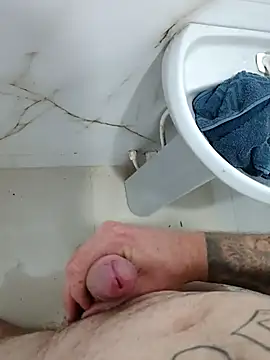 branquinho000007 online show from December 3, 2025, 12:18 am