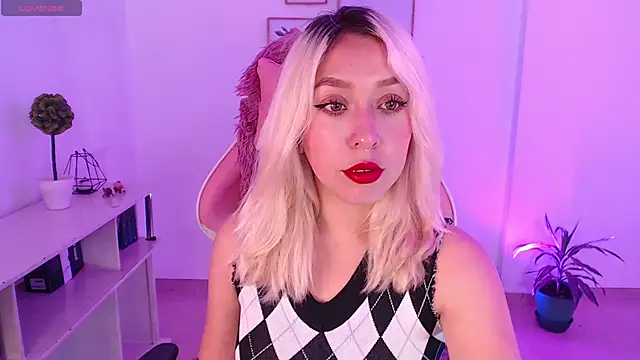 Snapshot of Dahlia__espresso chatting on January 31, 2025, 4:38 pm Dahlia espresso online show from January 31, 2025, 4:38 pm